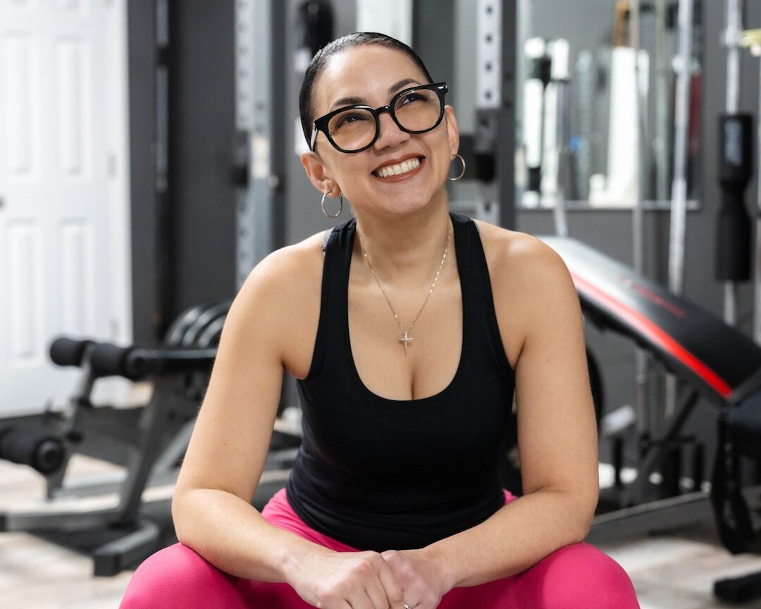 fit celebrity smiling