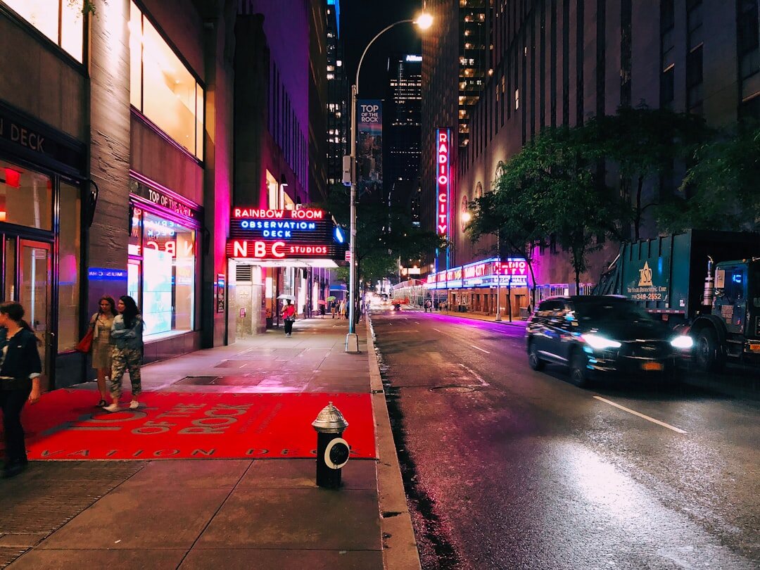 celebrity walking red carpet