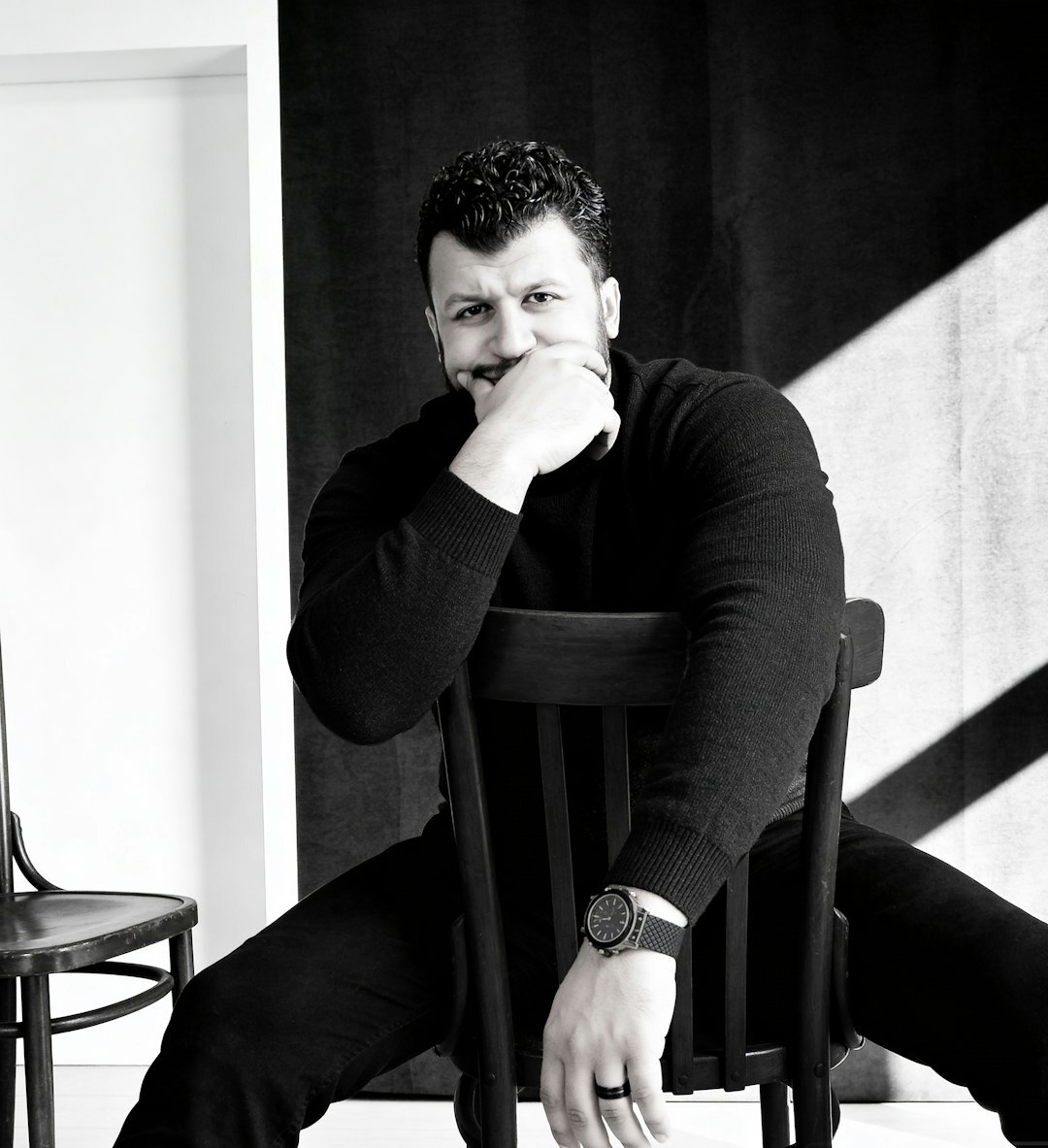 Black and white portrait of an Argentine actor